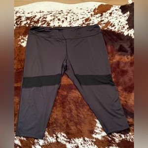 3x Avia Activewear Capri Leggings